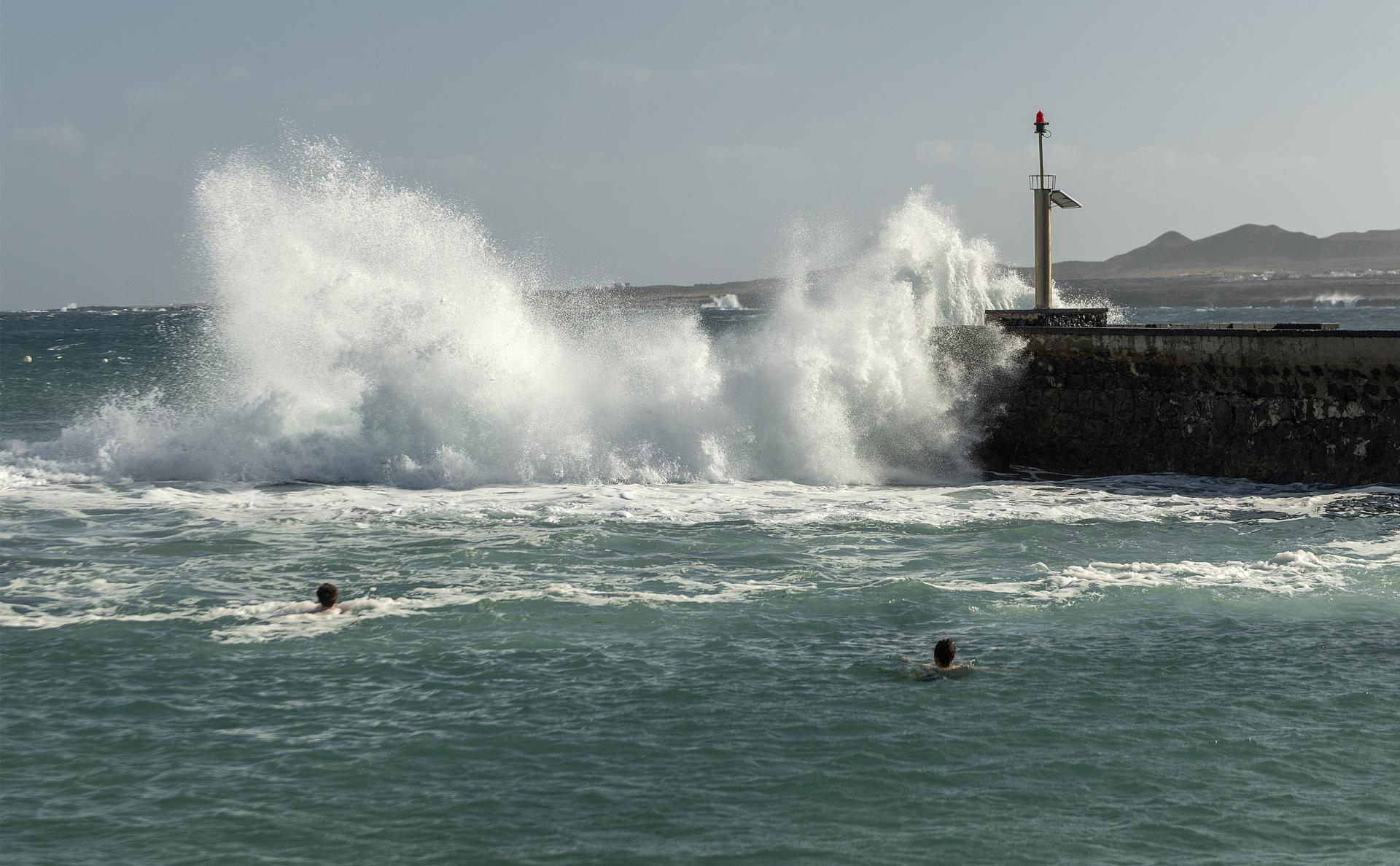 Lanzarote activa la prealerta por lluvias, tormentas, viento y fenómenos costeros ante la llegada de «Cathaysa»