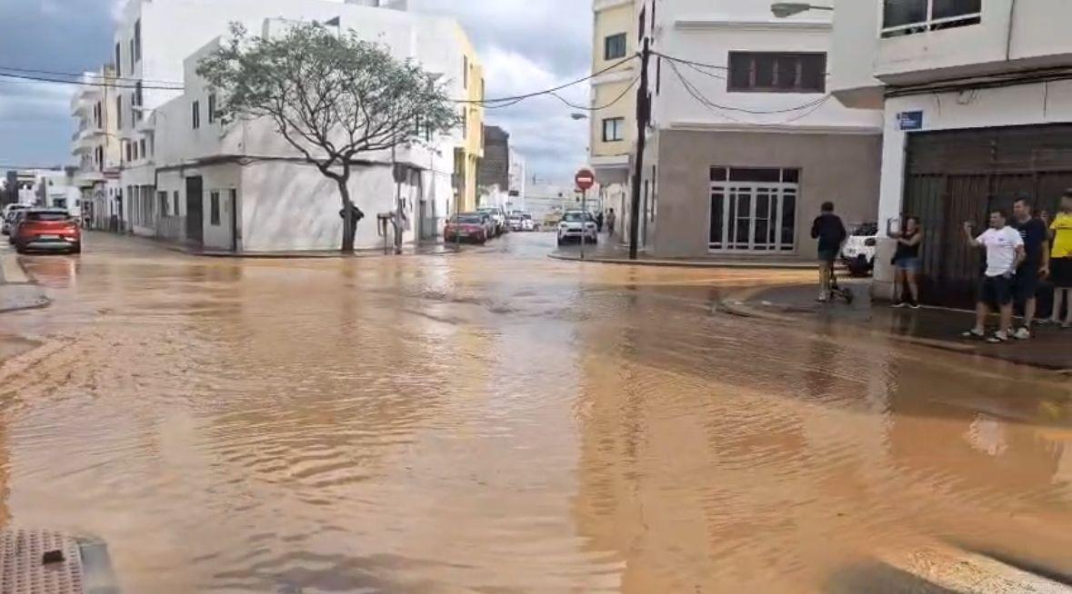 Lanzarote, en aviso por tormentas y riesgo de inundaciones costeras este fin de semana