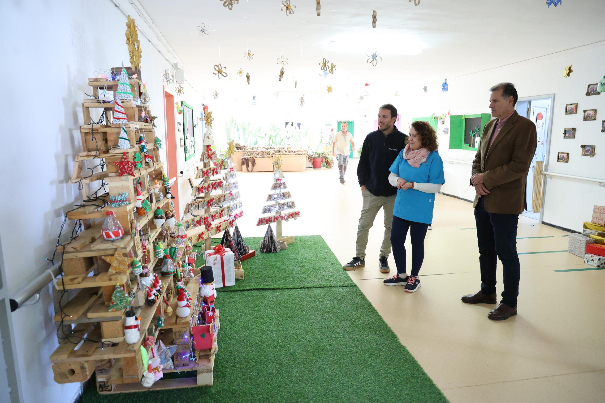 El Cabildo impulsa el concurso escolar ‘Navidad reciclada’ para promover la creatividad y la sostenibilidad.