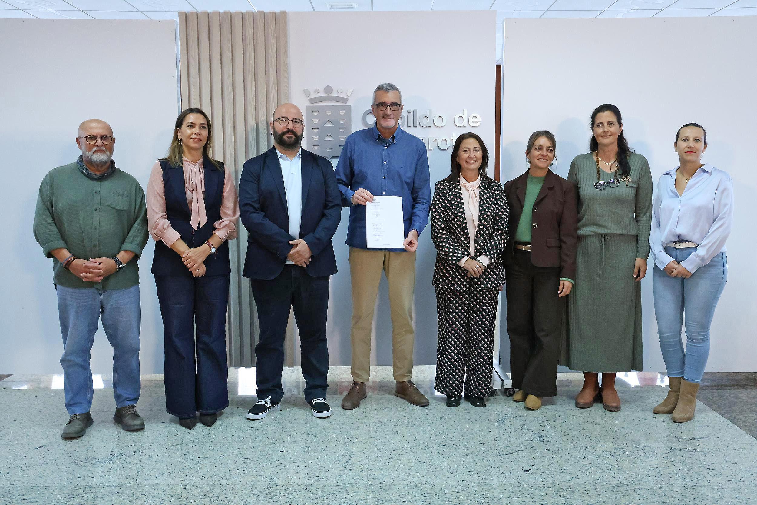 Cabildo y ayuntamientos firman un protocolo histórico para coordinar políticas de Inclusión y Accesibilidad en Lanzarote y La Graciosa