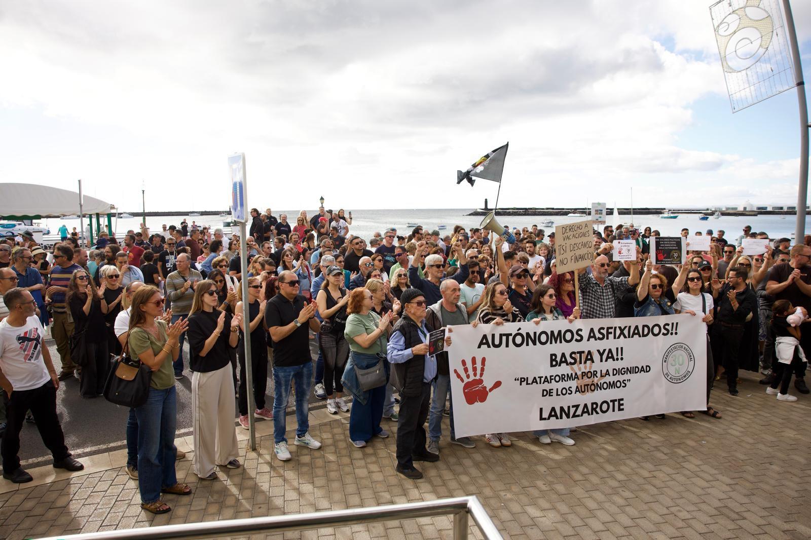 Miles de autónomos reclaman en Lanzarote condiciones laborales dignas y mayor protección social