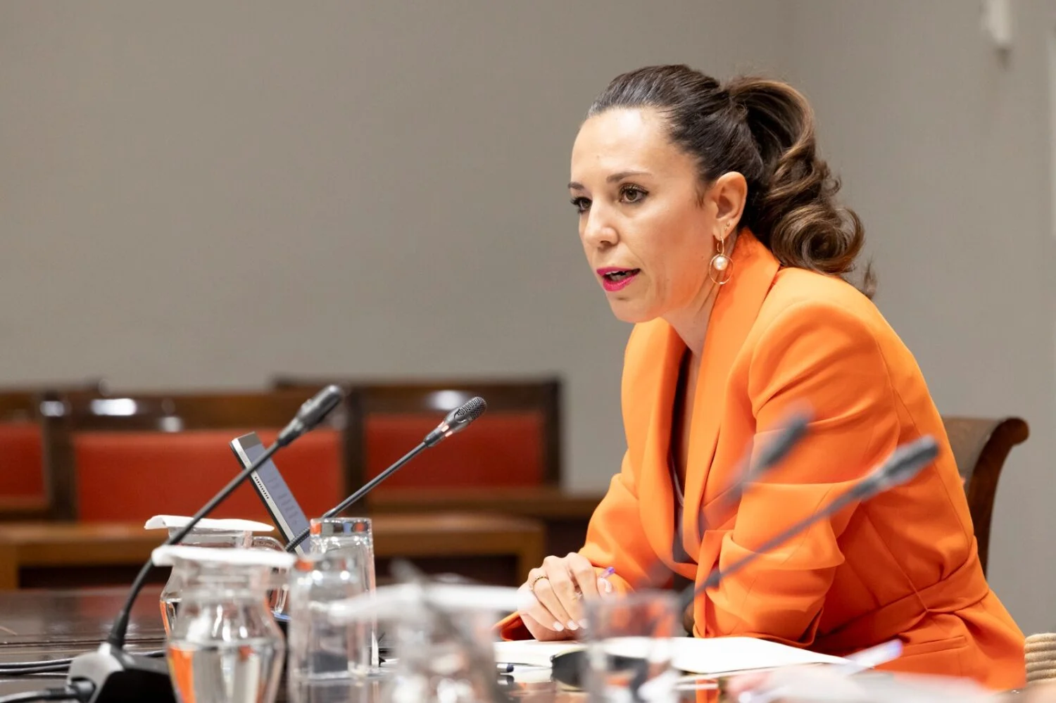 La consejera de Turismo de Canarias, Jéssica de León, sufre agresiones y amenazas tras la aprobación de la Ley de Vivienda Vacacional.