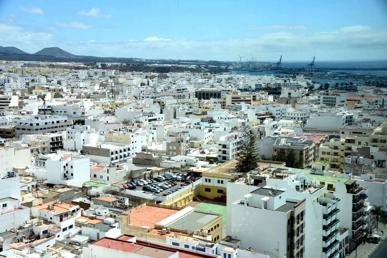 El precio de la vivienda de segunda mano en Canarias sube un 0,24% en noviembre y alcanza los 2.389 €/m².