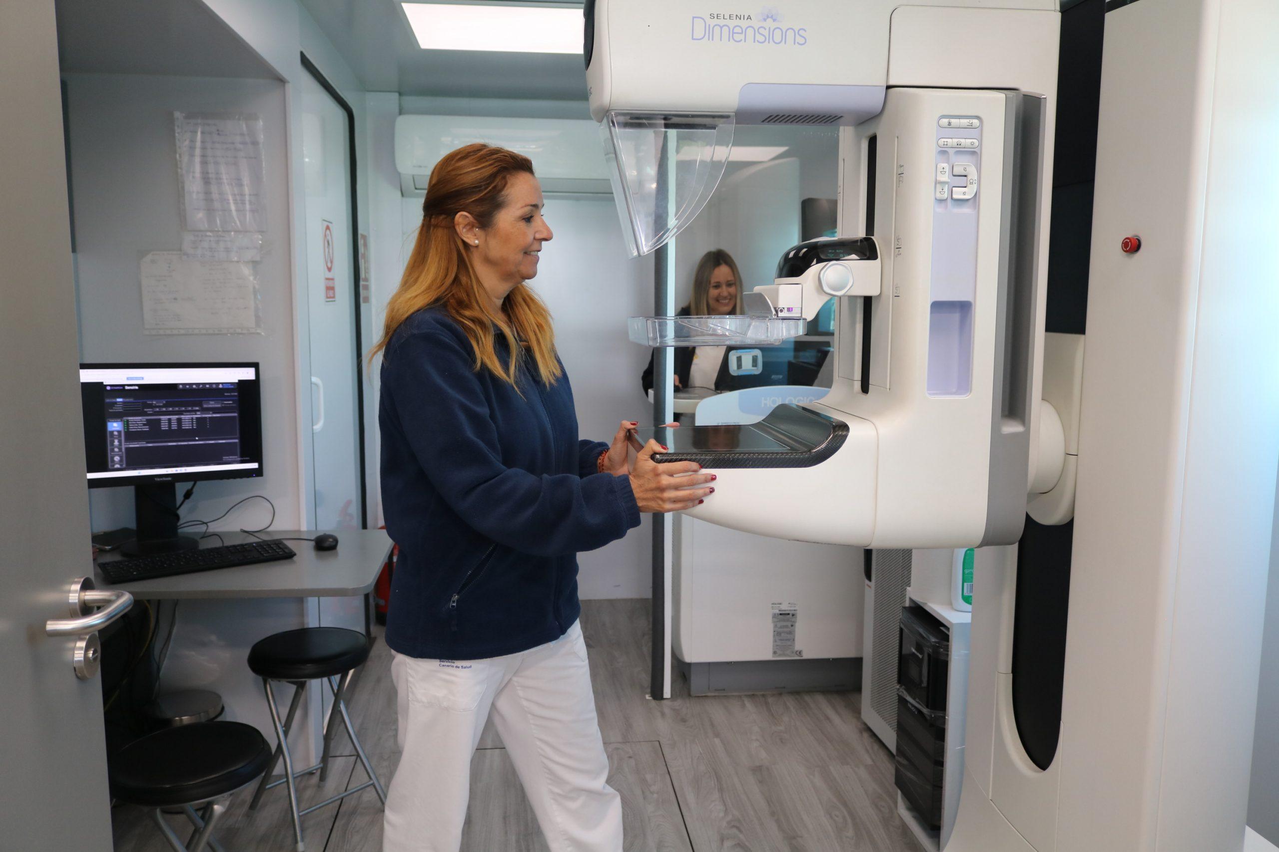 La Unidad móvil de mamografía llega a Lanzarote para reforzar el diagnóstico precoz de cáncer de mama