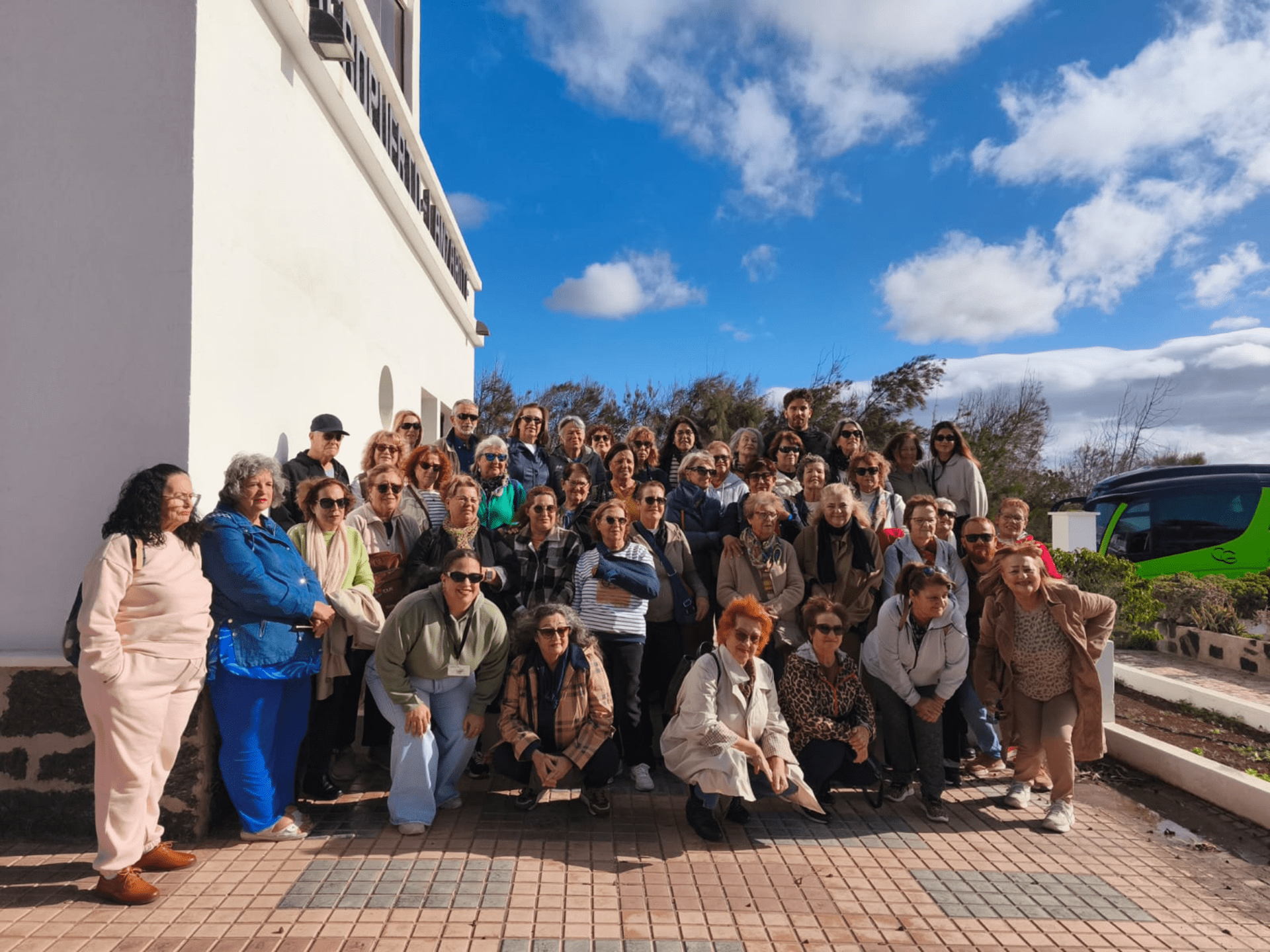Mayores de Arrecife visitan el Museo Aeronáutico en una nueva iniciativa de envejecimiento activo