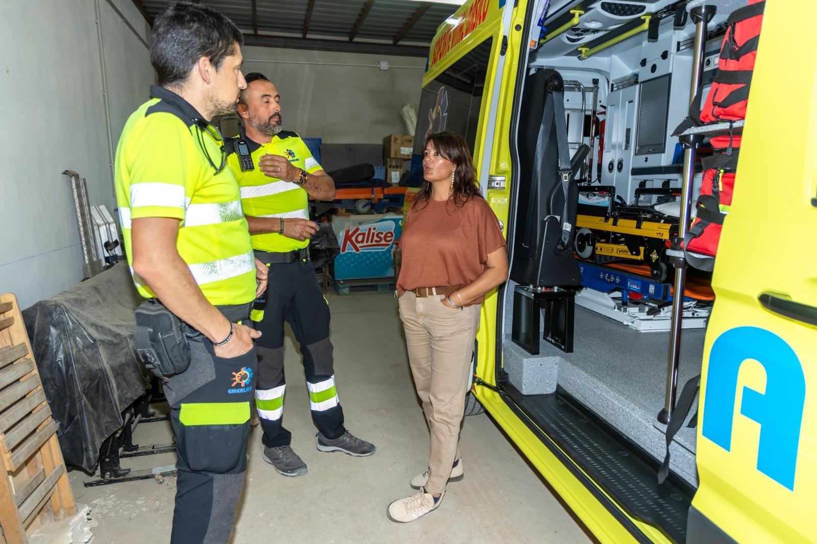 Famara mantiene su ambulancia y refuerza la atención ante emergencias